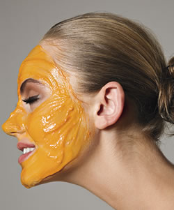 mascara-facial-caseira-combater-acne