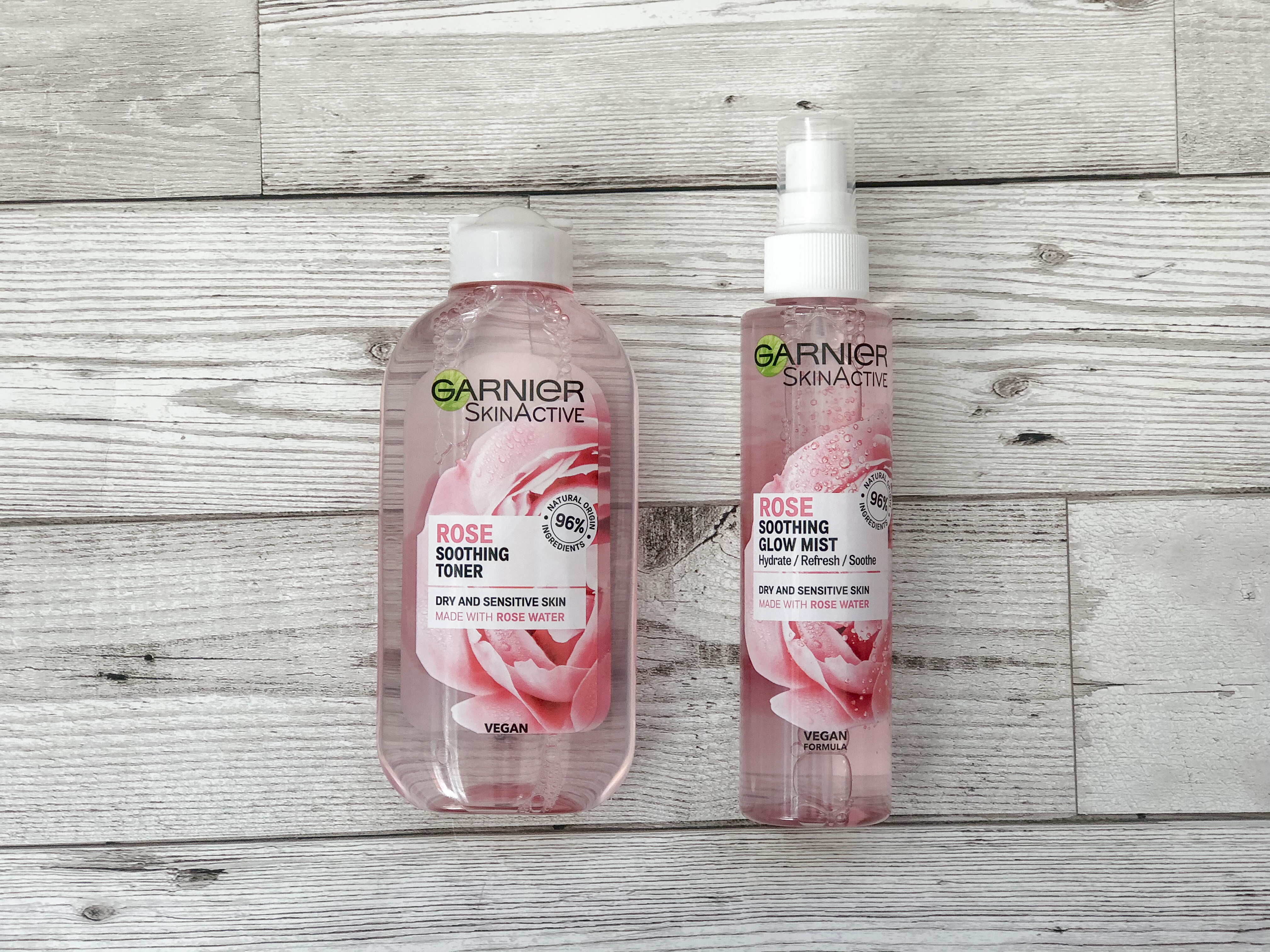 REVIEW GARNIER SKINACTIVE ROSE SOOTHING GLOW MIST AND ROSE SOOTHING