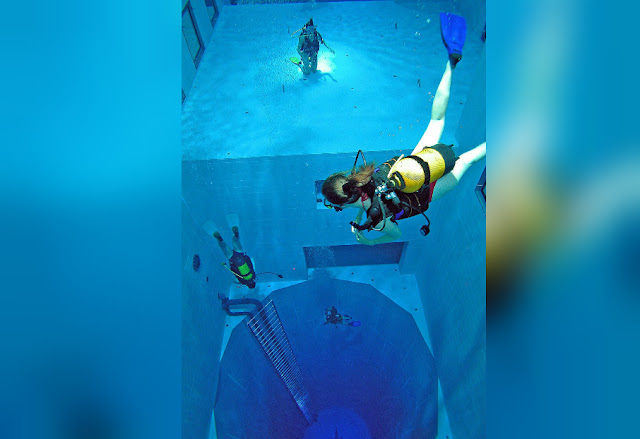 worlds-deepest-swimming-pool