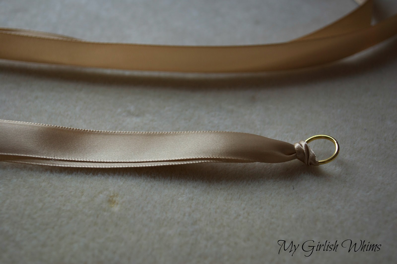 Silk ribbon necklaces: how to finish the ends - Rings and