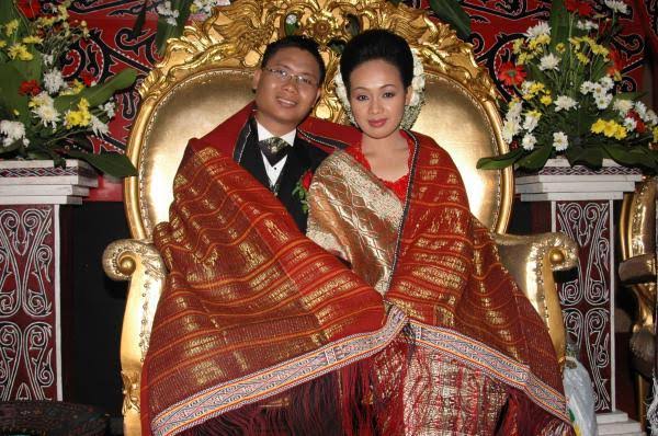 Contoh Cover Desain Gambar Surat Undangan Pernikahan Pada  Suku Batak Toba