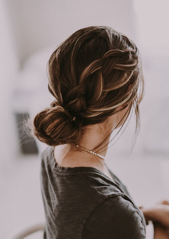 cute and simple hairstyle idea for everyday