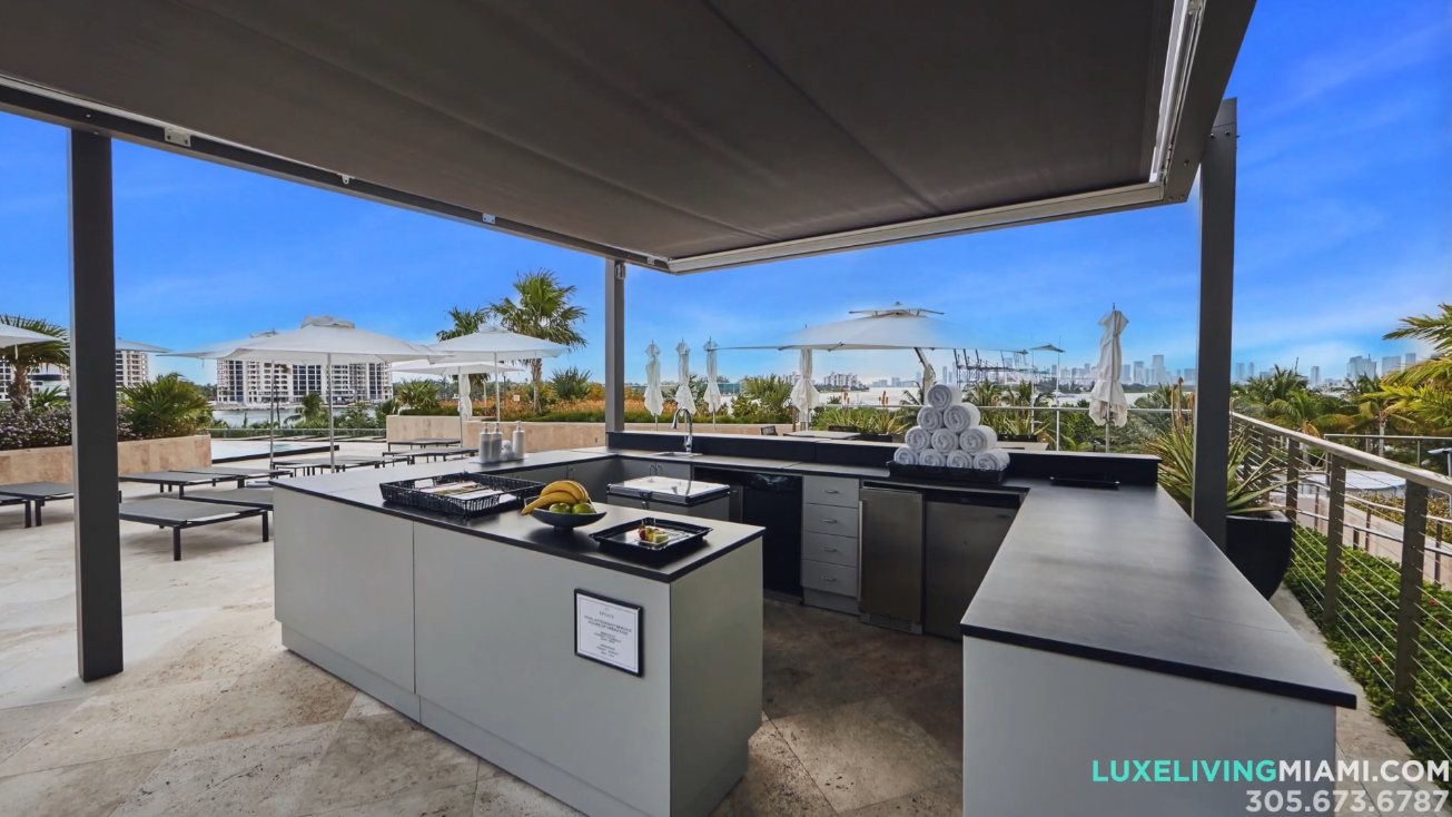 28 Photos vs. APOGEE 701 South of 5th Street Miami - Luxury Condo & Interior Design Tour
