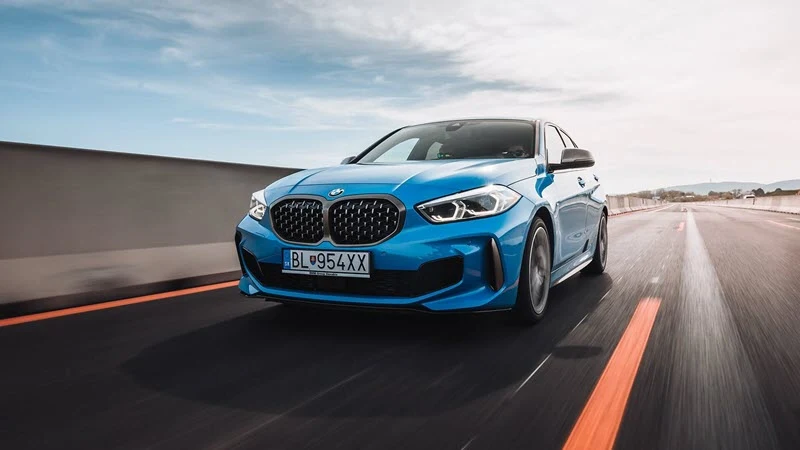 X3 sDrive30i - 2.0-liter BMW TwinPower Turbo inline 4-cylinder