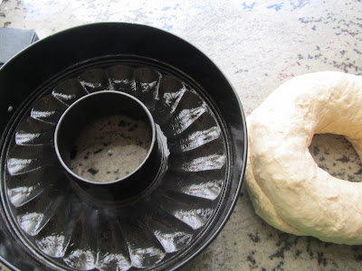  Roscón de Reyes de pan de leche relleno 