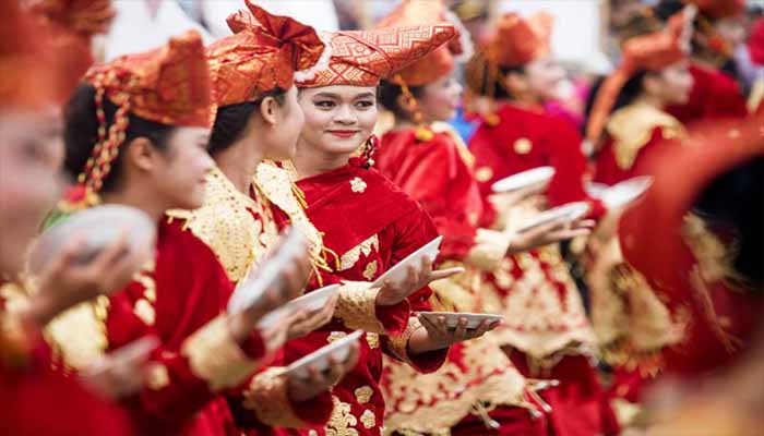 Keunikan Tari Piring Sumatera Barat Dan Penjelasannya Cinta Indonesia