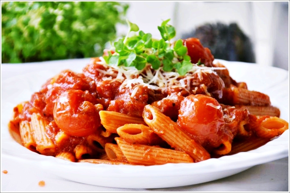 Rote Linsen Penne mit Tomaten (GF &amp; Low Fat)