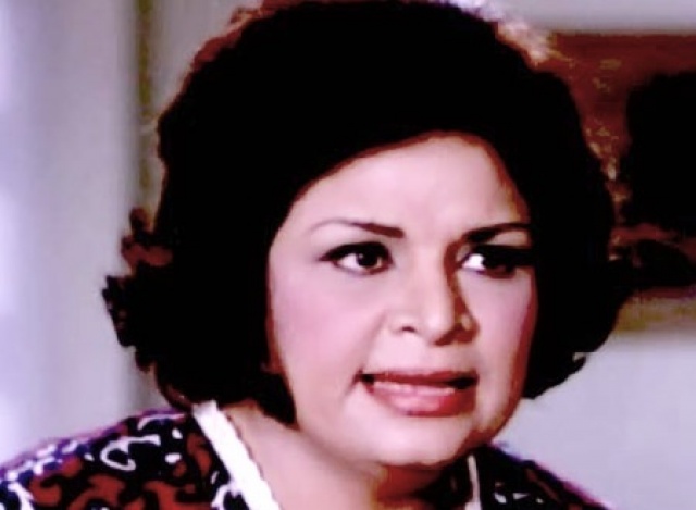 وفاة الفنانة كريمة مختار .. تعرف على موعد ومكان صلاة الجنازة فى حضور الفنانين وفاة الفنانة كريمة مختار .. تعرف على موعد ومكان صلاة الجنازة فى حضور الفنانين