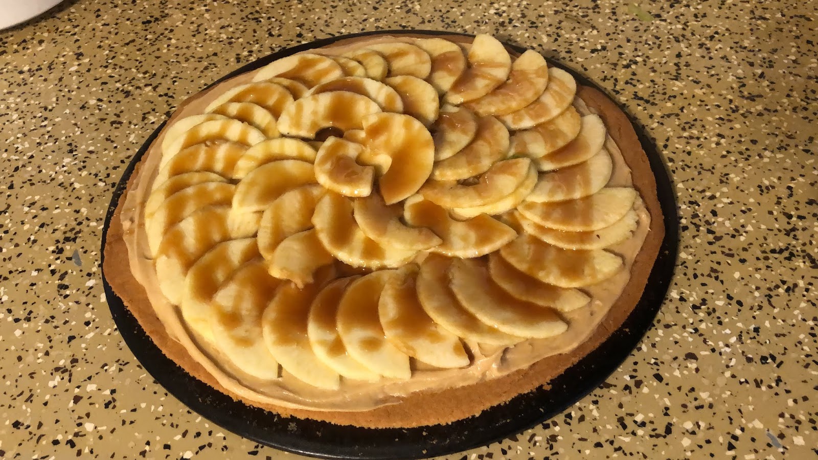 Jodi's Creative Corner All Things Apple Taffy Apple Piza