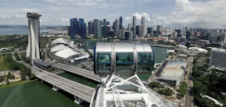 Singapore Flyer, la noria de Singapur. Singapore Flyer, la noria de Singapur.