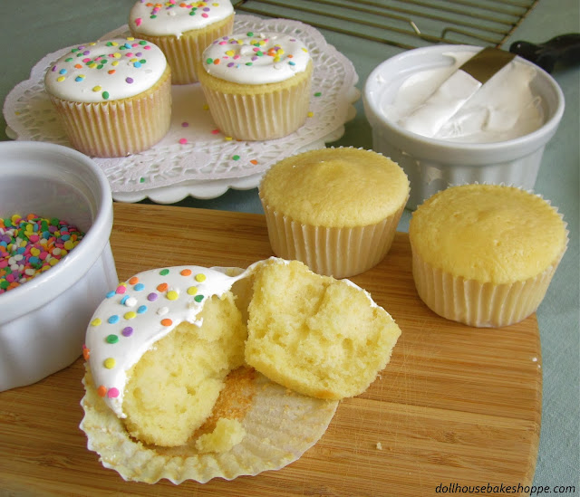 http://blog.dollhousebakeshoppe.com/2011/11/best-vanilla-cupcakes-ever.html