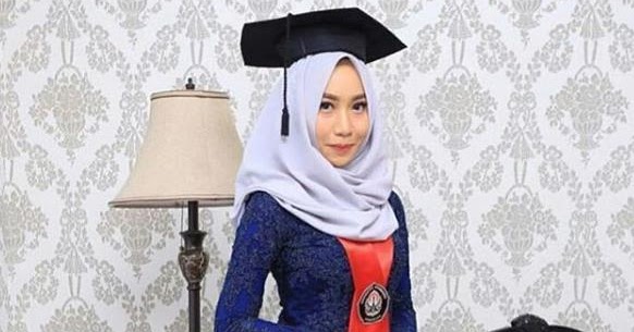 Info Top 55+ Model Kebaya 2021 Untuk Hijab