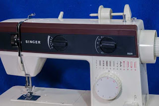 https://manualsoncd.com/product/singer-5508-5528-zigzag-sewing-machine-instruction-manual/