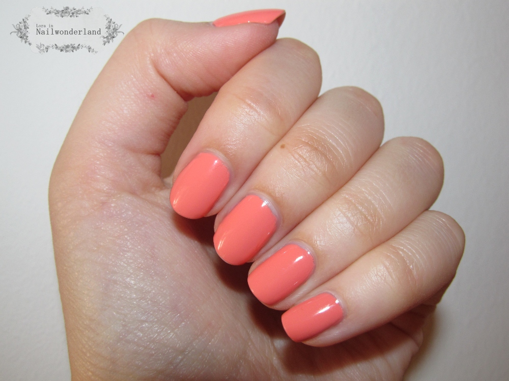 Lora in Nailwonderland Essence The Gel Nail Polish 24 Indian Summer