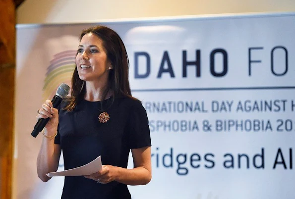 Crown Princess Mary opened the European Conference IDAHO Forum. Princess Mary wore CARLEND COPENHAGEN Vanessa Croco Nature Clutch