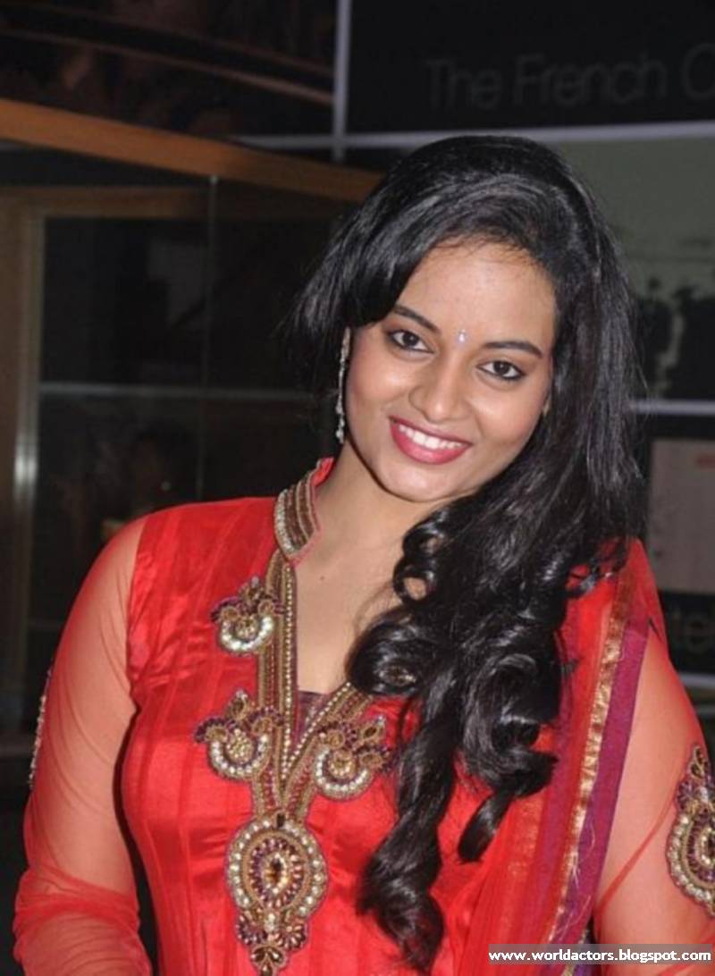 Tamil Actress Suja Cute Picture Gallery World Of Actors