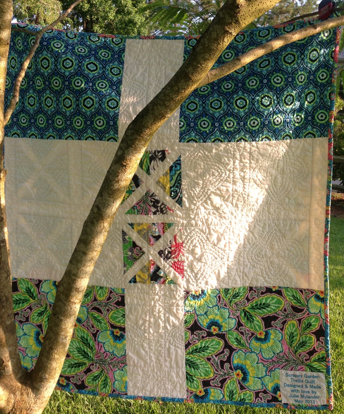 Quilty Sewing Pictures of finished Scrappy Garden Trellis Quilt
