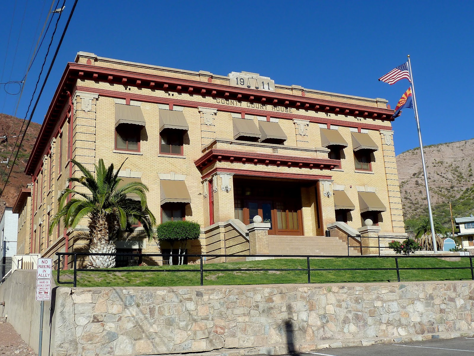 Our Life on Wheels Beautiful Downtown Clifton?