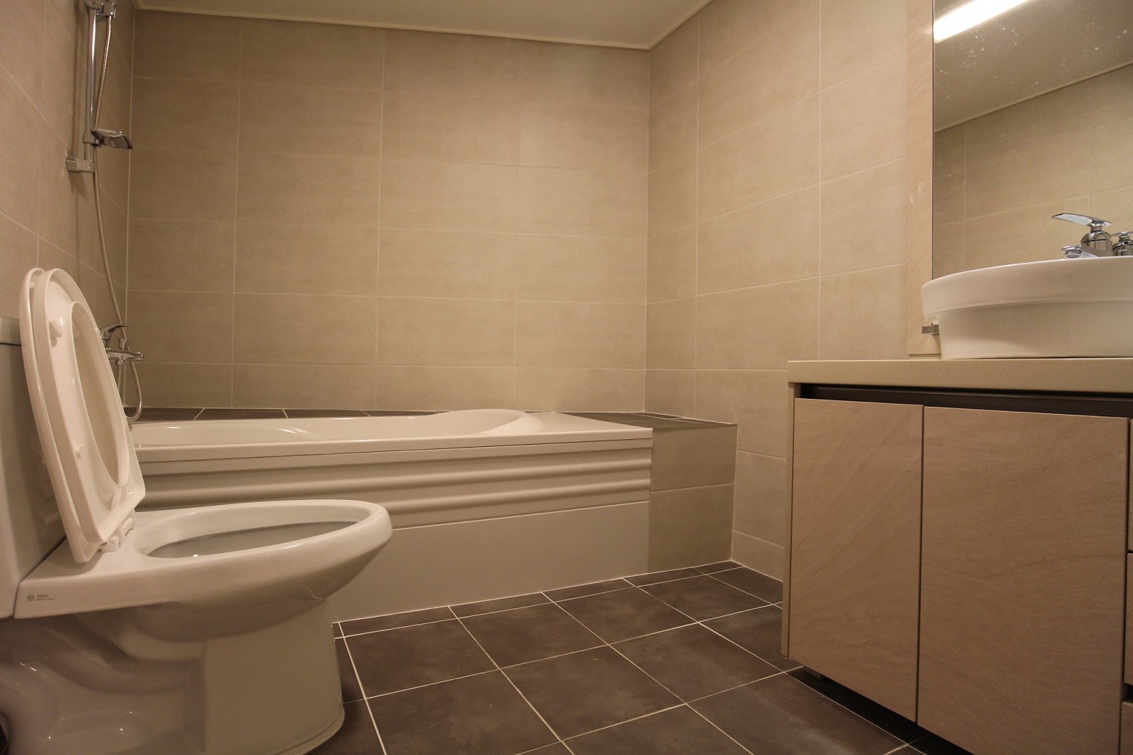 Emerald Forest Apartment Osan AB Housing