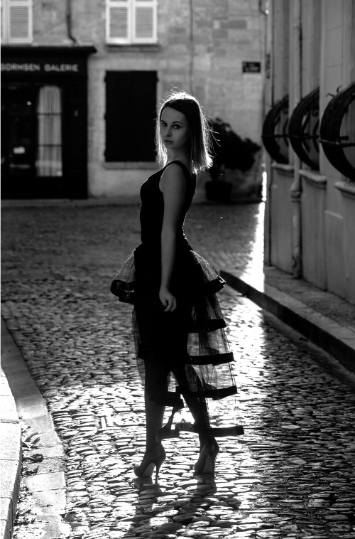 As lindas modelos nas fotografias fashion em preto e branco de Arti Frederic Arti Frederic 500px arte fotografia mulheres modelos francesas beleza sensuais preto e branco