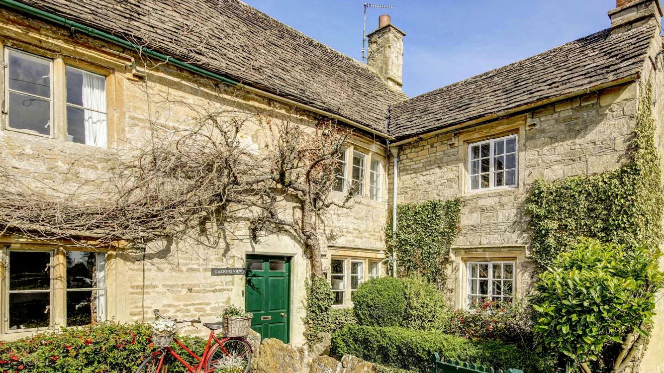 The Holiday Cottages Gassons View, Filkins, Lechlade, Gloucestershire