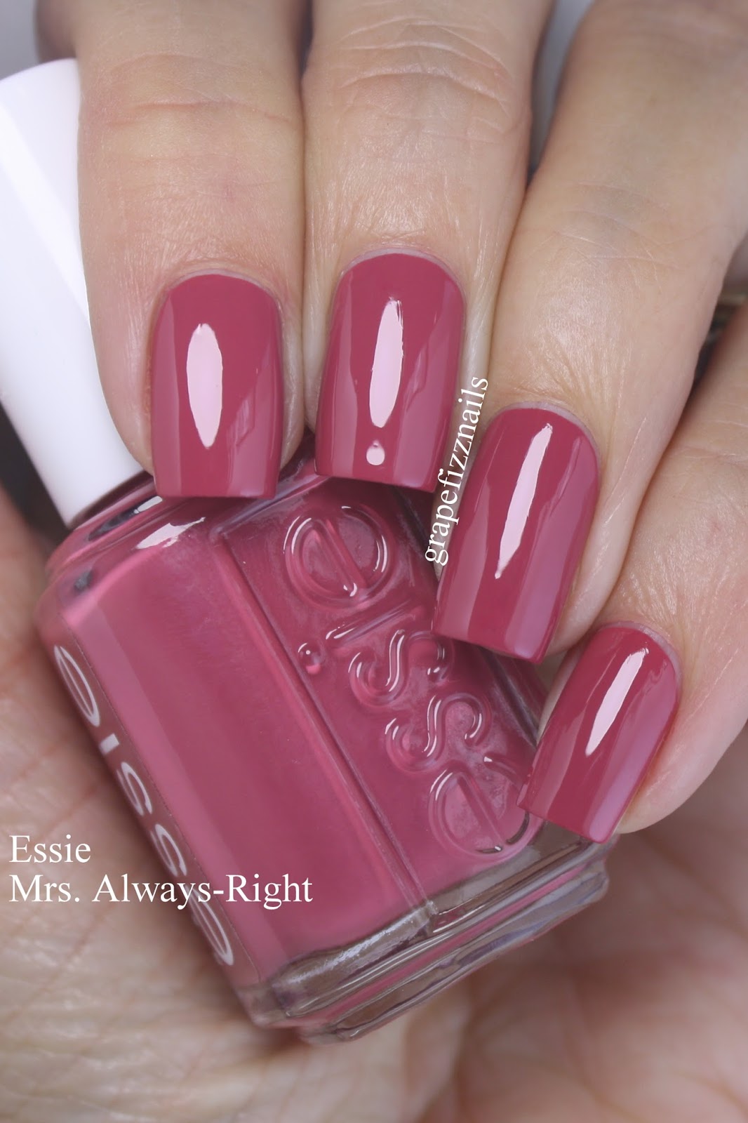 Grape Fizz Nails Essie Mrs. AlwaysRight, Swatches and Review