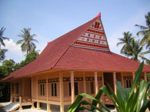 rumah adat maluku rumah adat Baileo rumah tradisional Baileo Gambar Rumah Adat Indonesia