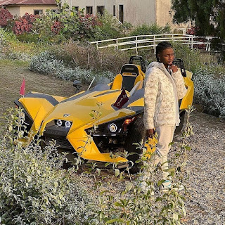 Omah Lay Biography, Pictures, Age, Girlfriend, Wife, House Cars, Net Worth 5 omahlay vibe 20210723 89