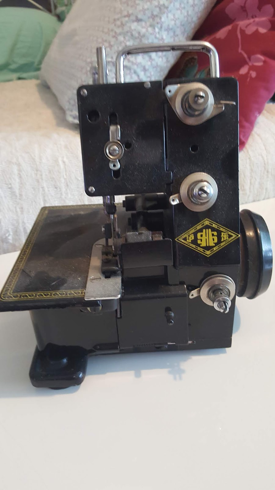 Des modes & Les machines à coudre anciennes