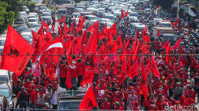 Bendera Partai Dibakar, PDIP DIY: Sejak Kemarin Kami Ngerem Massa Bendera Partai Dibakar, PDIP DIY: Sejak Kemarin Kami Ngerem Massa