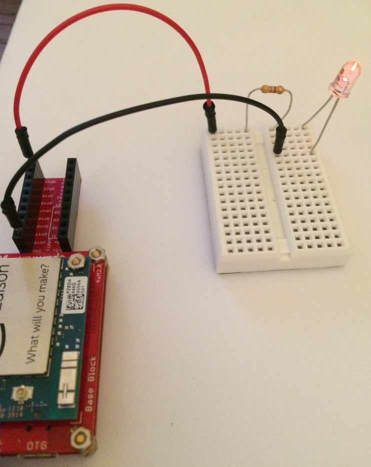 Crossing the road with the Intel Edison: Let's Blink some LEDs!!
