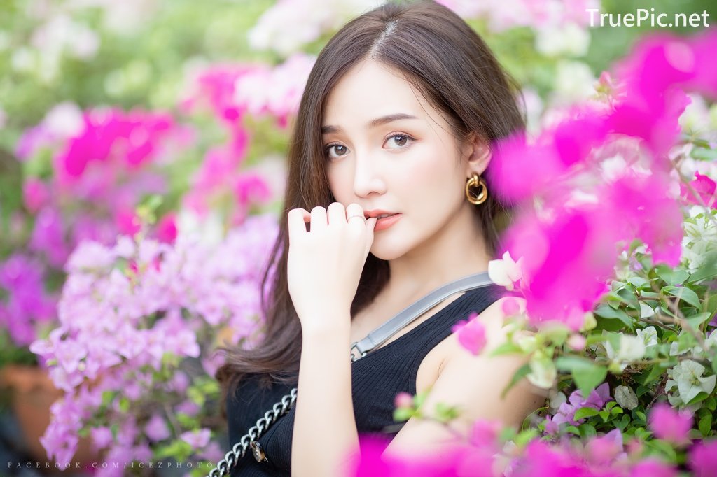 Image-Thailand-Model-Rossarin-Klinhom-Beautiful-Girl-Lost-In-The-Flower-Garden-TruePic.net- Picture-32