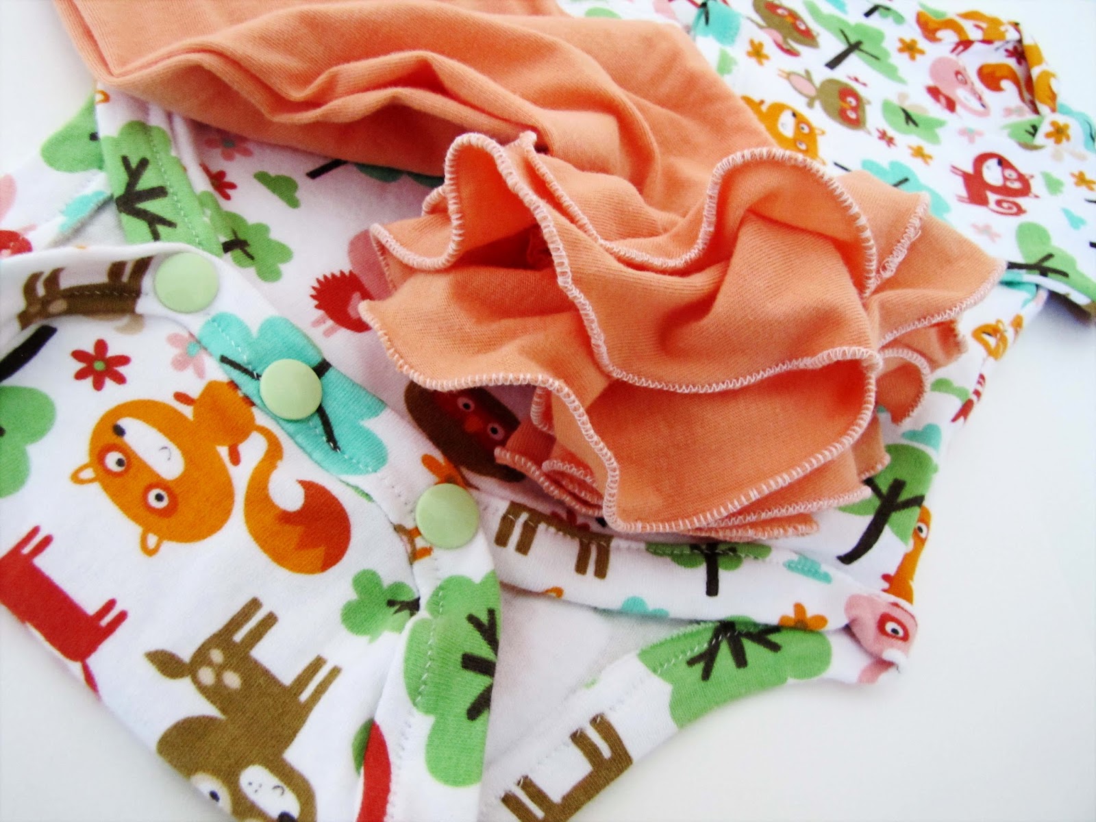 mama says sew: Sewing for Baby with a Rolled Hem Foot