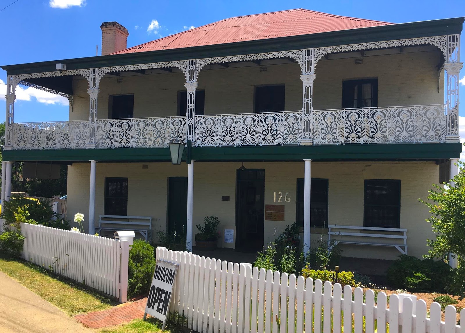 Historical Australian Towns Mudgee, NSW The Nest in The Hills