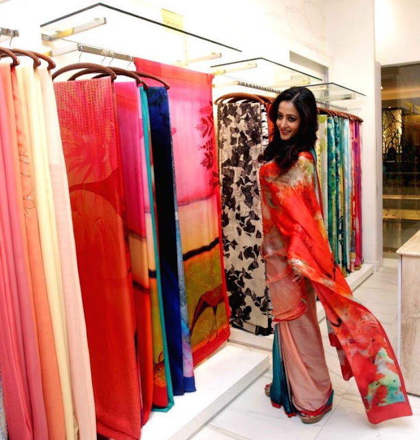 RAIMA SEN stills in saree during the launch of Satya paul shop at Kolkata