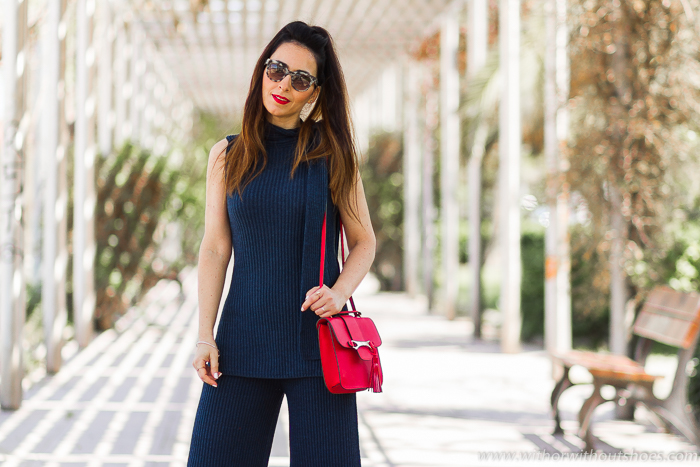 Influencer blogger valencia con look comodo estiloso idea como combinar pantalones culottes con top 3D