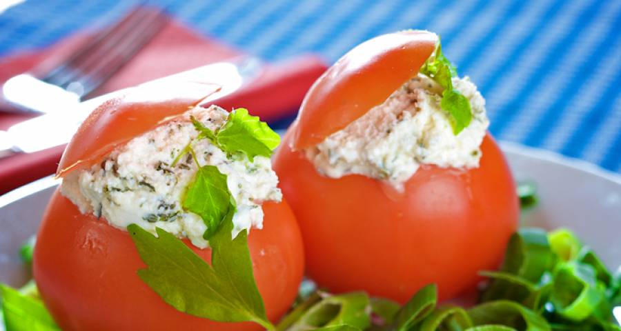 Фаршированные помидорчики черри. Помидоры фаршированные сливовидные. Помидоры фаршированные сыром. Помидоры фаршированные сыром и чесноком. Помидоры фаршированные сыром и чесноком.