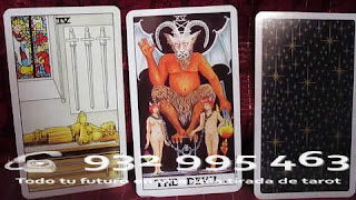 Llama ahora para una lectura de tarot. TAROT