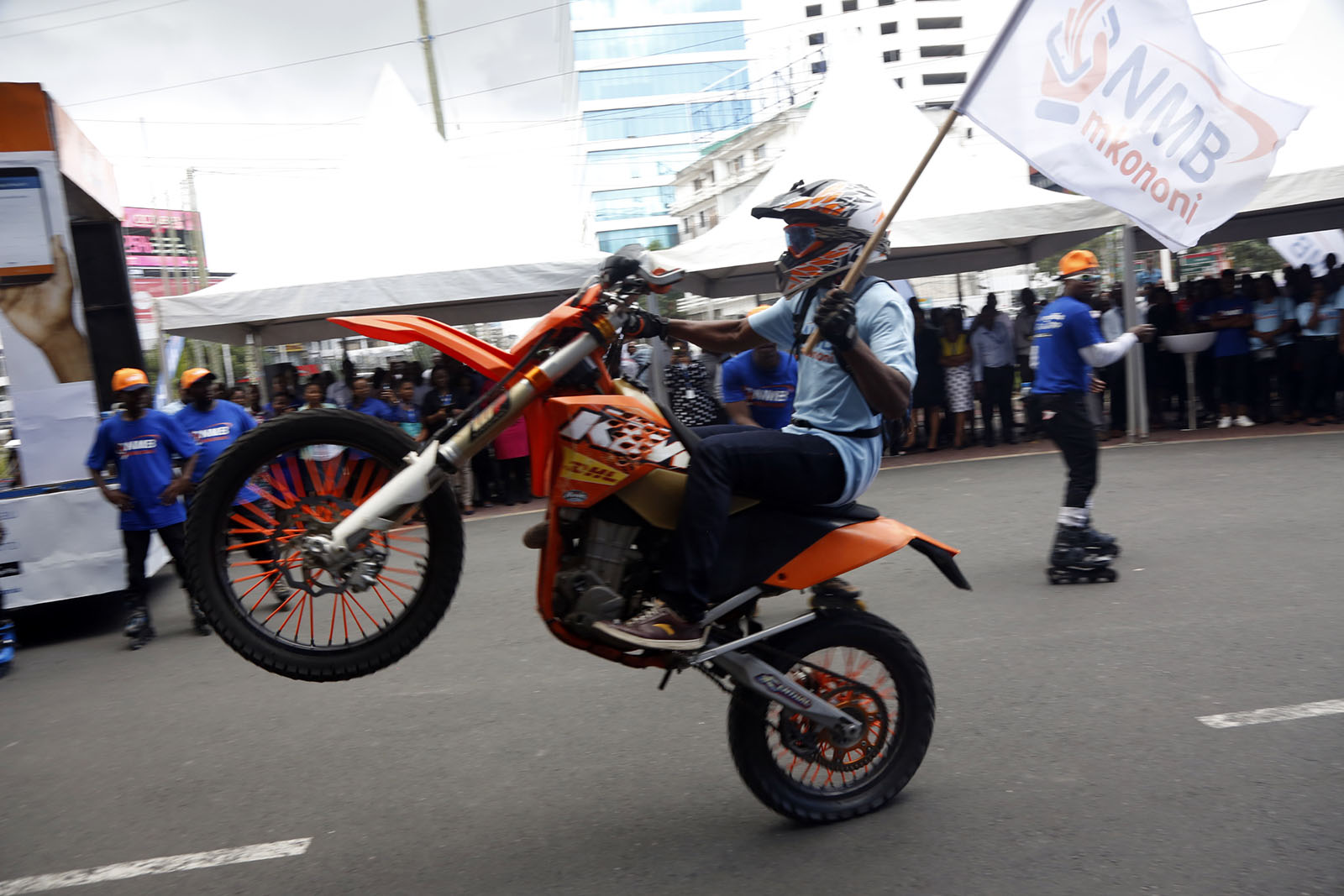 NMB MOBILE, KLIK SASA NI NMB MKONONI HABARI MSETO BLOG