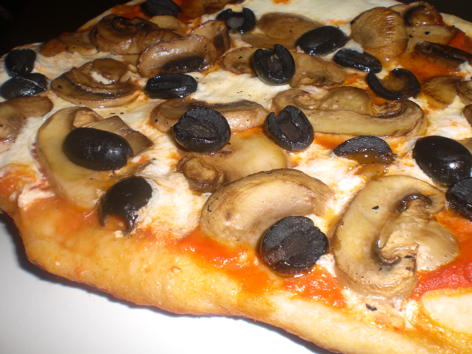 Per L'Amore Di Cibo Mushroom &amp; Black Olive Pizza