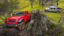 reportedly gladiator jeep sales averaged month autoblog markovich tony