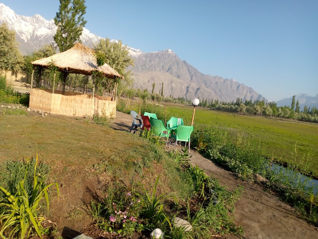 ڈیزرٹ لیک ویو ریسٹورنٹ کتپناہ سکردو بلتستان پاکستان Desert Lake View Restaurant Katpana Skardu Baltistan Pakistan