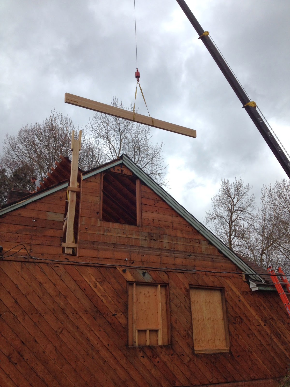 Stelter Home Reno Raising the Support Beam