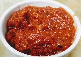 Homemade tomato sauce for healthy chicken parmesan recipe