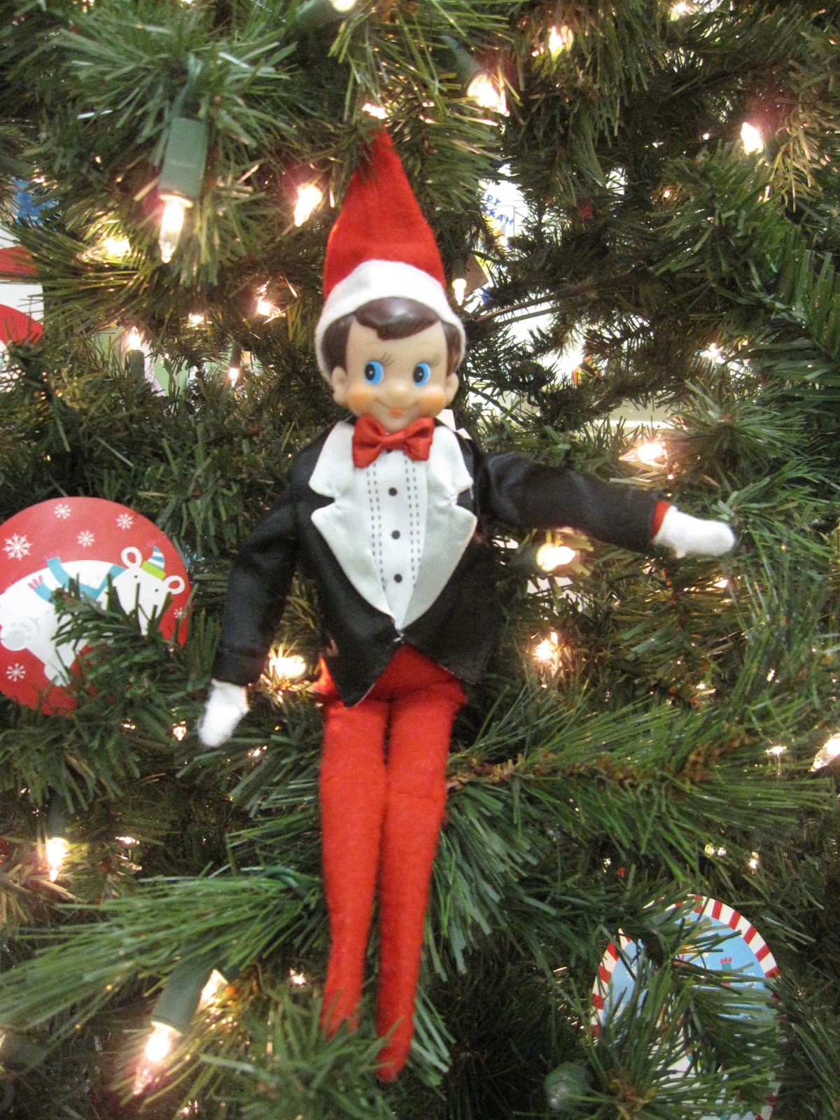 Hopping from K to 2!: Elf on the Shelf Twist- The Kindness Elf