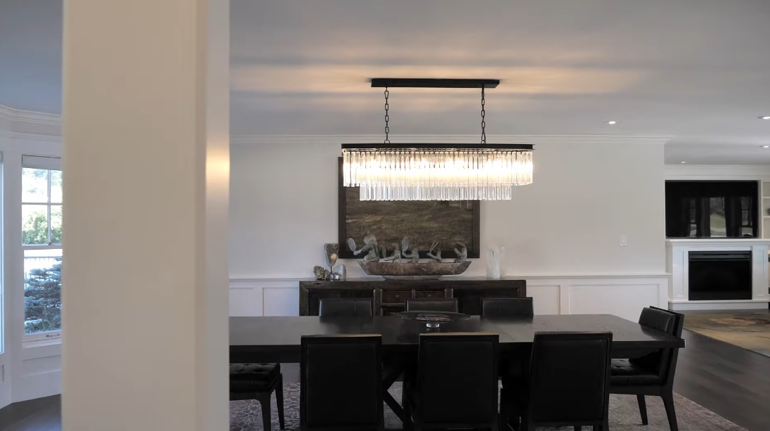 15 Photos vs. Cordova Bay, Victoria BC Luxury Equestrian Home Interior Design Tour