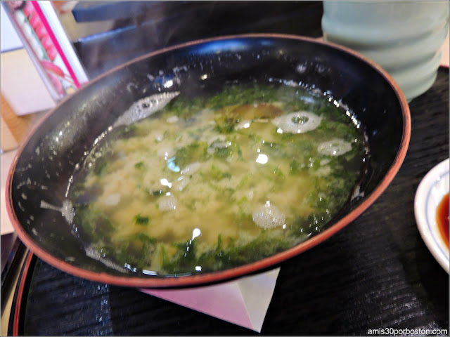 Seaweed Miso Soup en Sushi Zanmai, Tokio