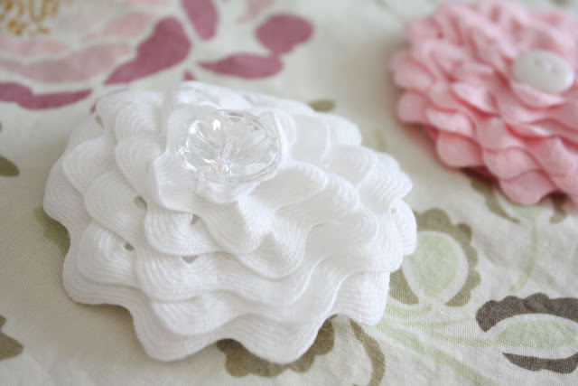 ric rac flower tutorial