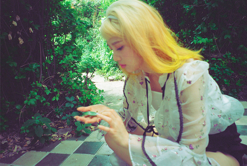 TEAM RED VELVET [3RD MINI ALBUM] Red Velvet Russian Roulette