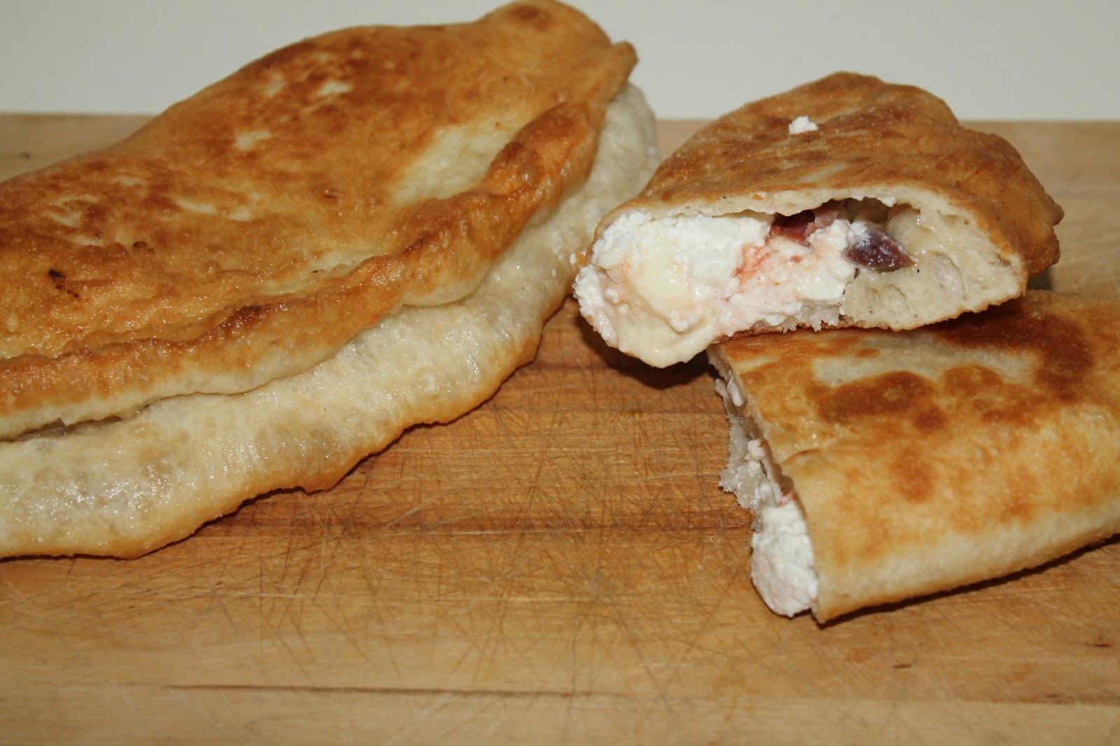 UnDiarioPerDueSorelle Pizza Fritta Ripiena Fatta in Casa